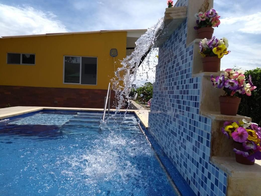 مبيت وإفطار C&H Casa Campestre El Oasis Ricaurte Girardot المظهر الخارجي الصورة