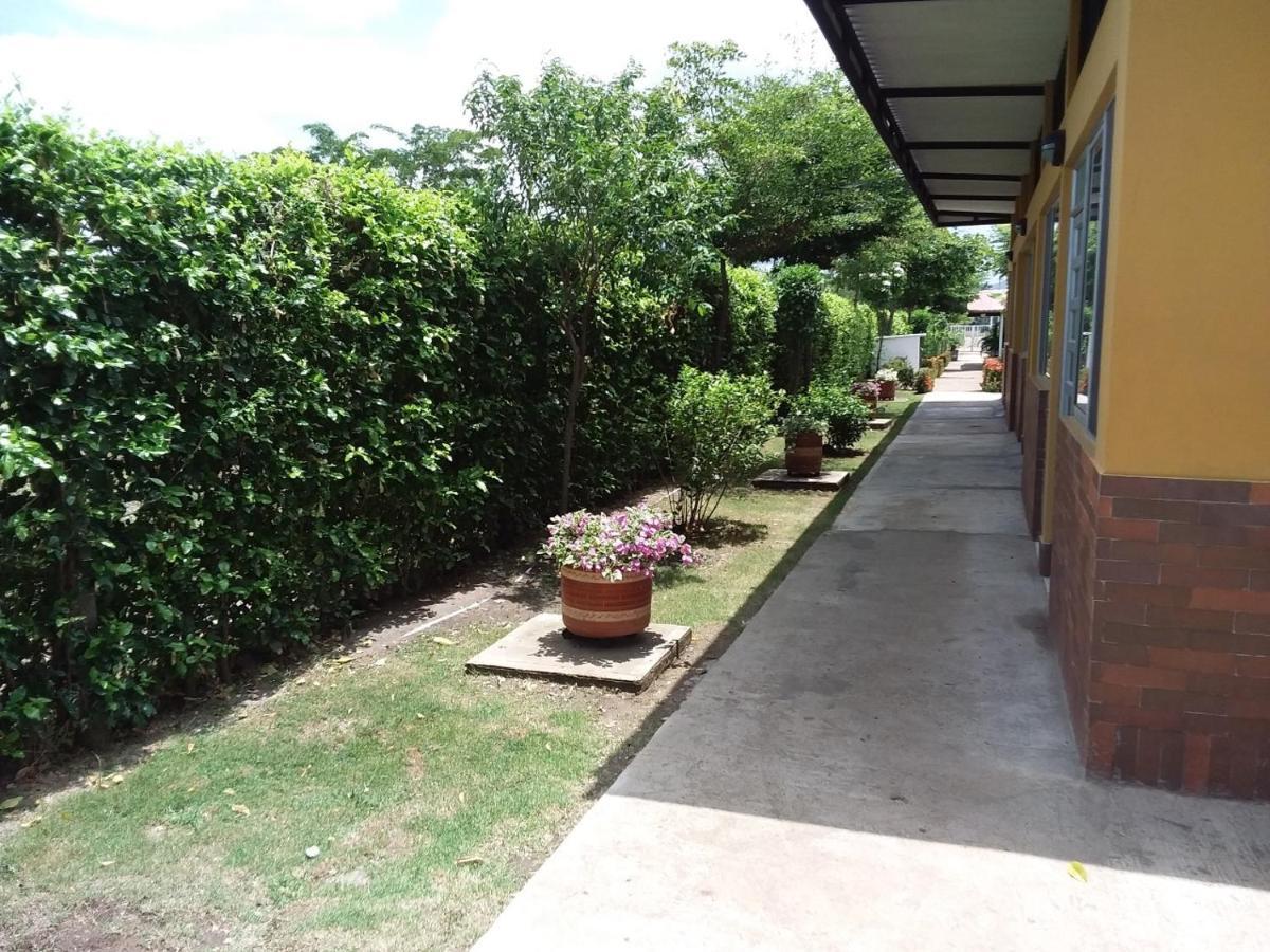مبيت وإفطار C&H Casa Campestre El Oasis Ricaurte Girardot المظهر الخارجي الصورة