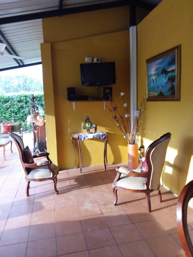مبيت وإفطار C&H Casa Campestre El Oasis Ricaurte Girardot المظهر الخارجي الصورة