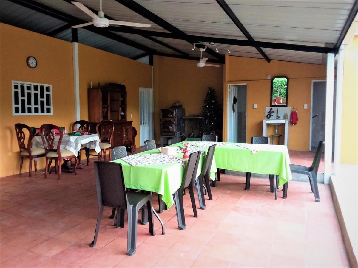مبيت وإفطار C&H Casa Campestre El Oasis Ricaurte Girardot المظهر الخارجي الصورة
