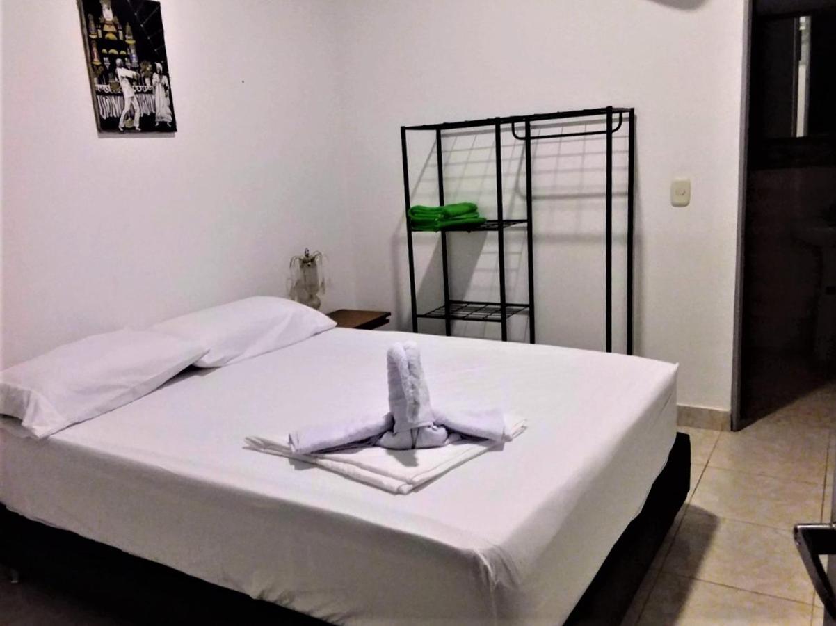 مبيت وإفطار C&H Casa Campestre El Oasis Ricaurte Girardot المظهر الخارجي الصورة